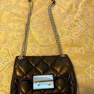 MK crossover leather handbag 🌹🌹💙💙🍀